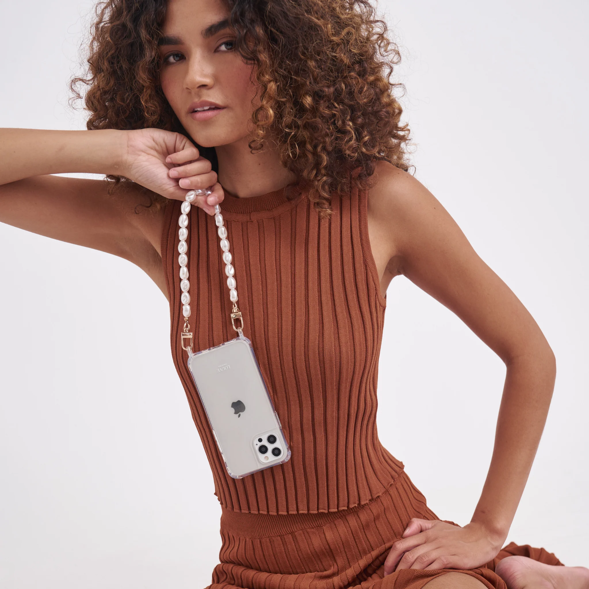 Clear Phone Case + Pearl Wristlet - Image 9