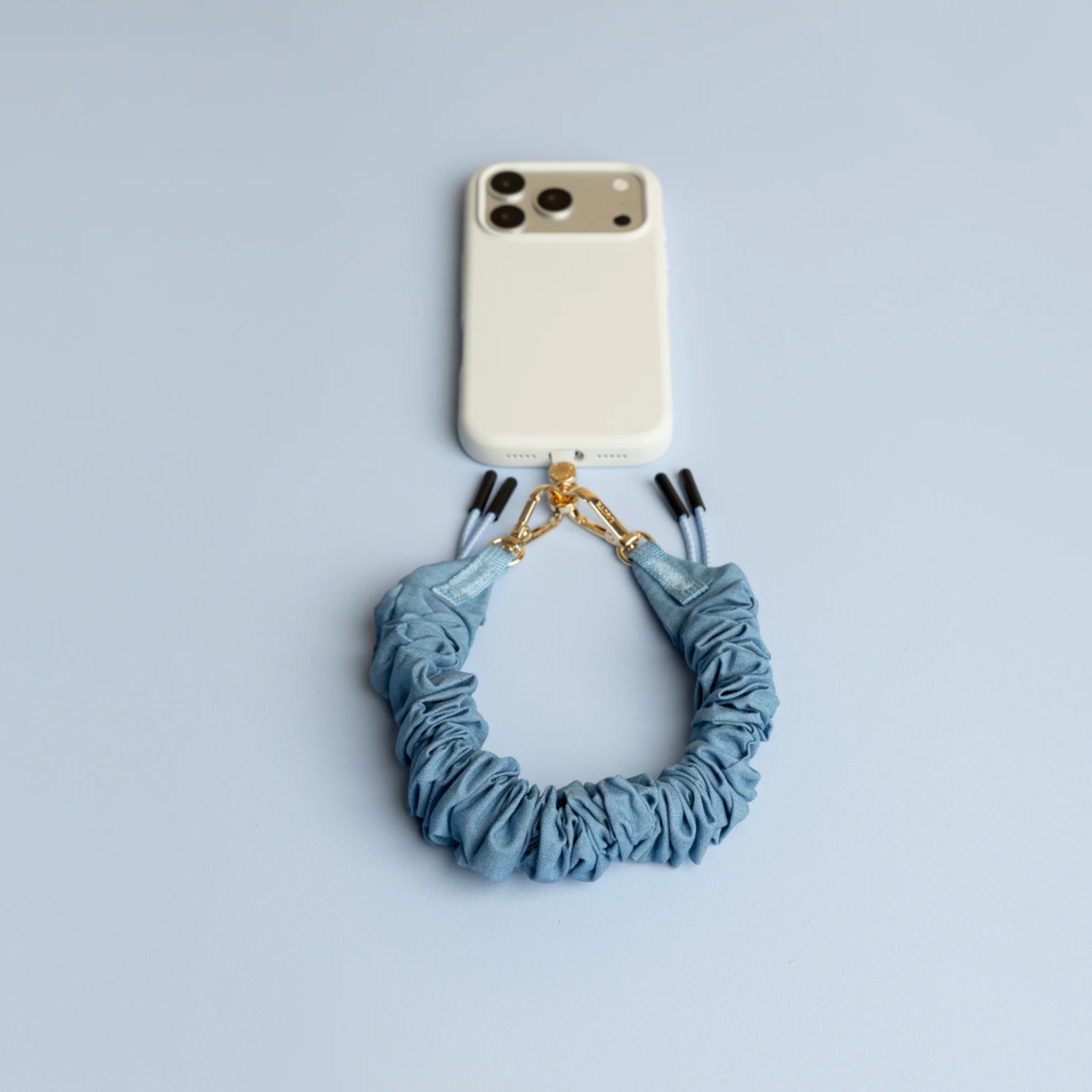 Silicone Off-White Case + Universal Patch + Crunchy Blue Strap - Image 8