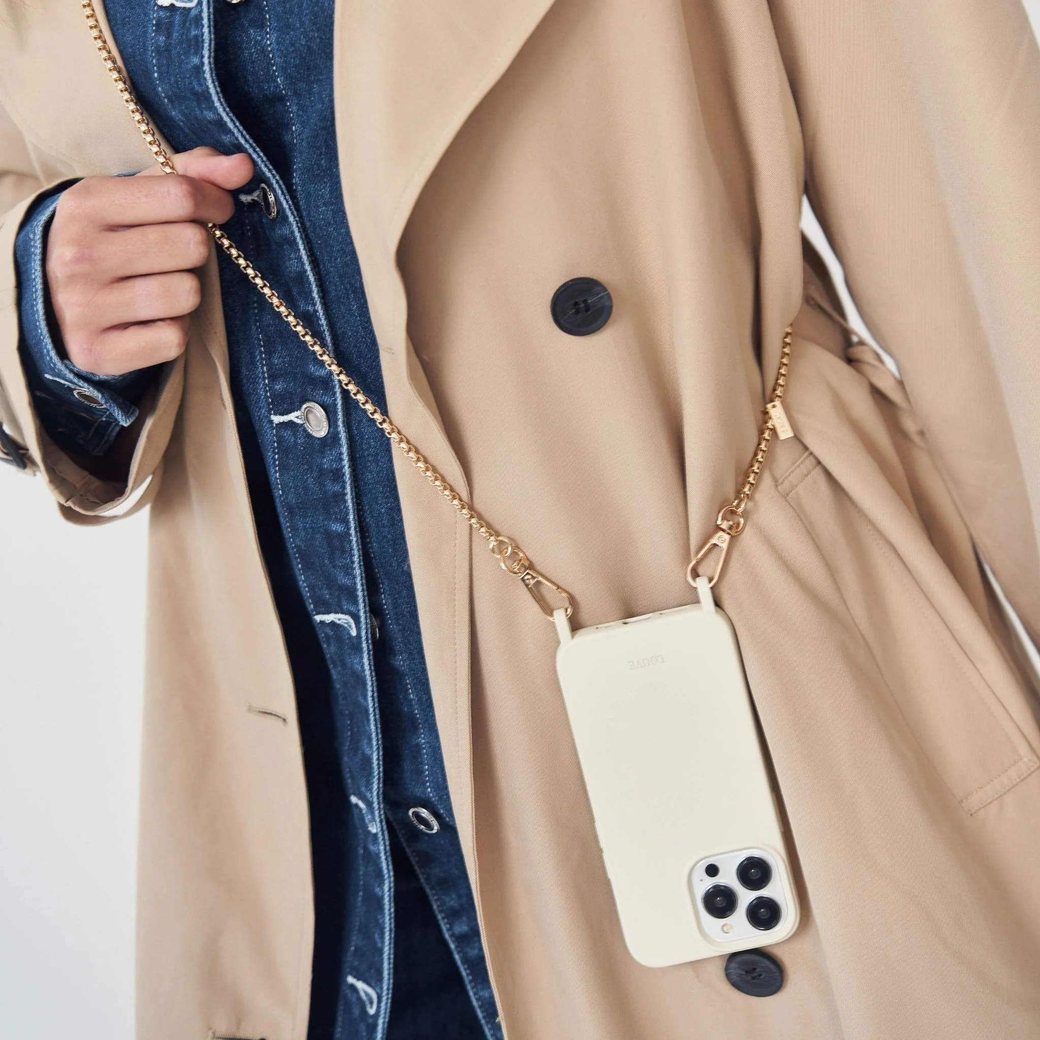 Coconut Off-White Phone Case + Gaia Gold-Plated Chain - Image 8