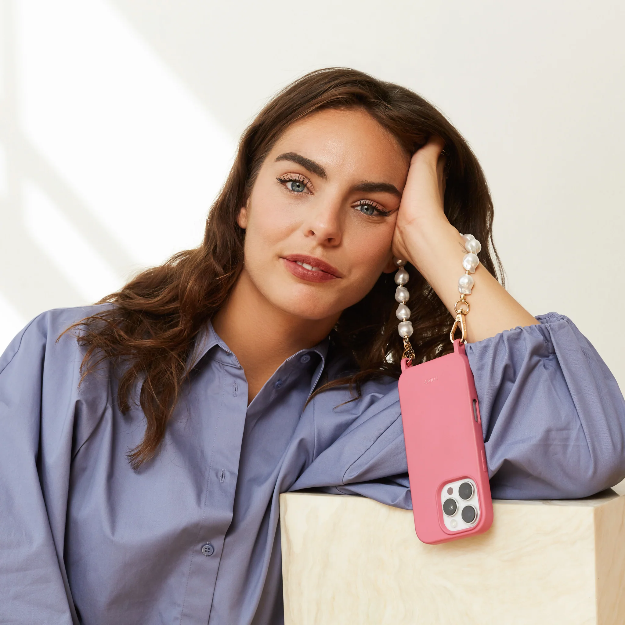 Hot Pink Phone Case + Daisy Pearl Wristlet - Image 9