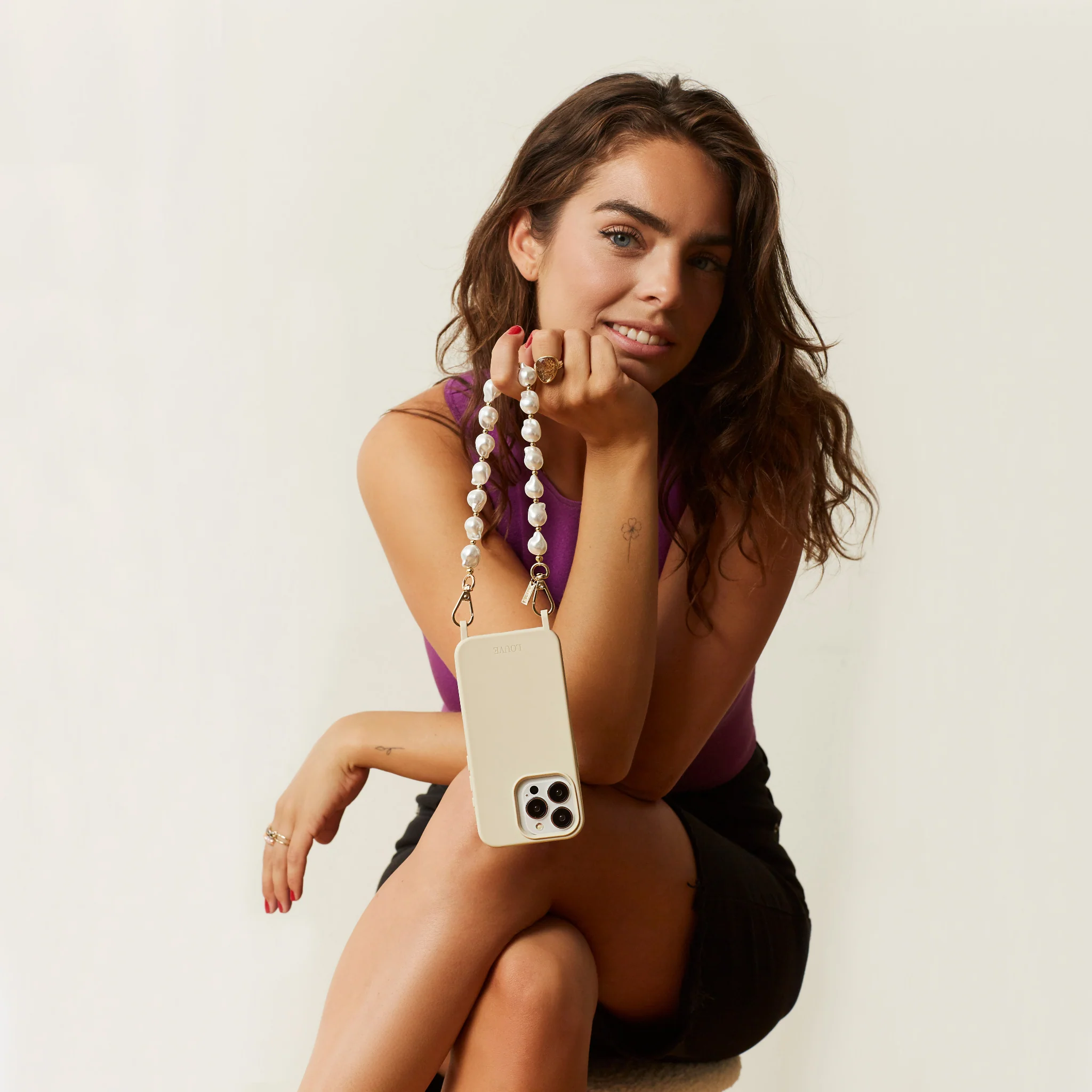 Coconut Off-White Phone Case + Daisy Pearl Wristlet - Image 6