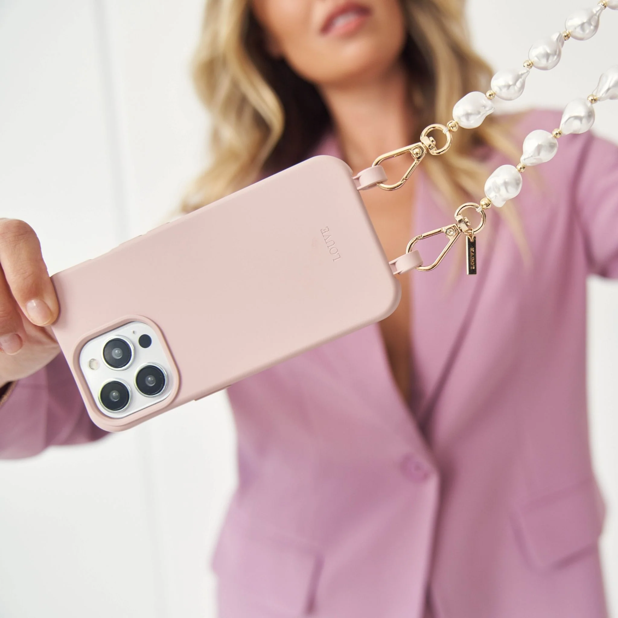 Dusty Pink Phone Case + Daisy Pearl Wristlet - Image 11