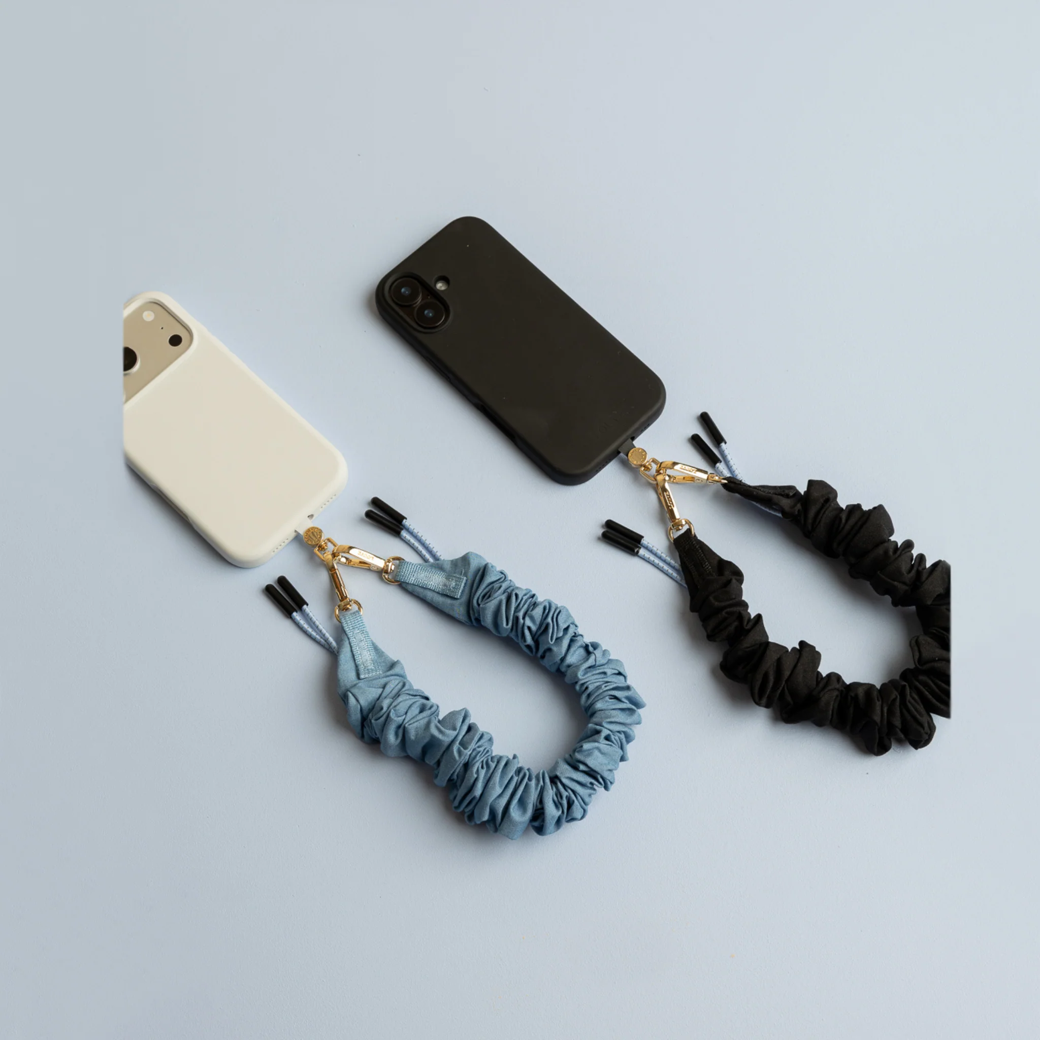 Silicone Off-White Case + Universal Patch + Crunchy Blue Strap - Image 6