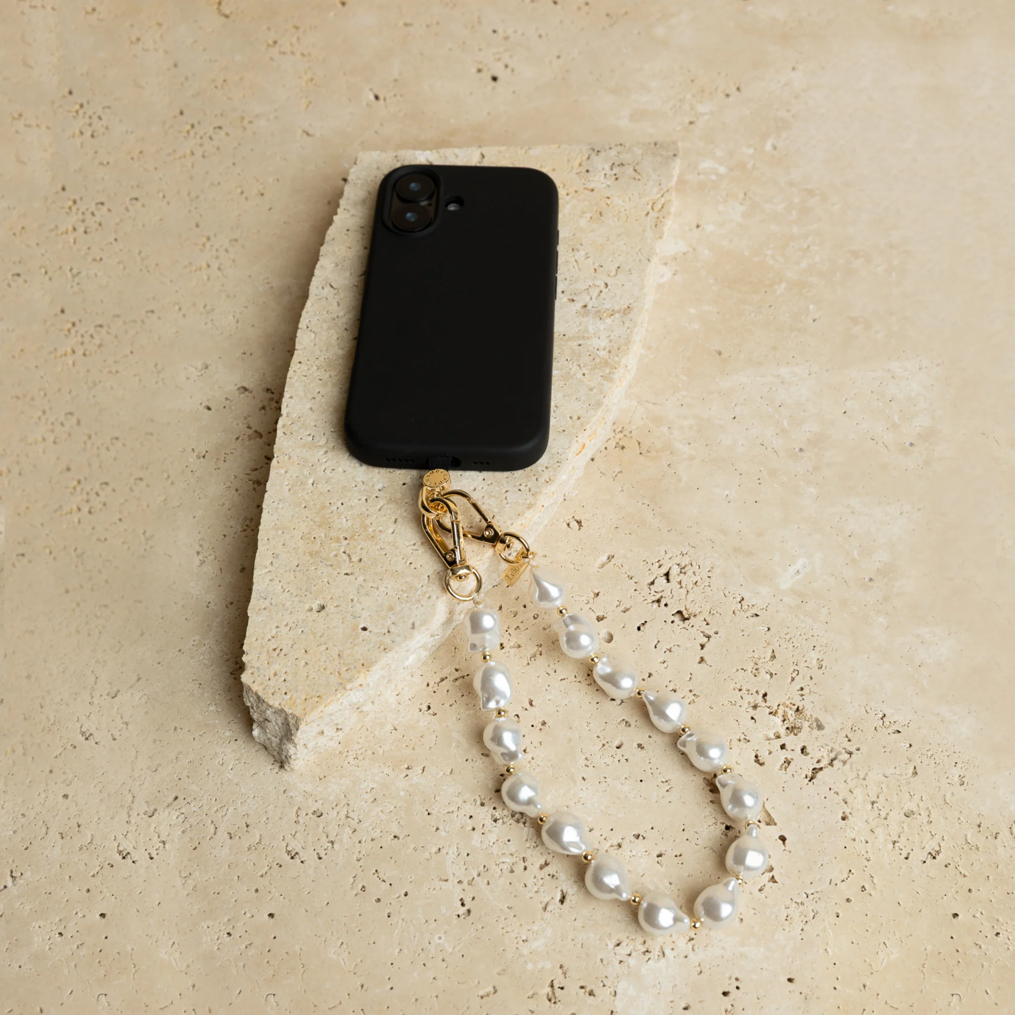 Silicone Black Case + Universal Patch + Daisy Wristlet - Image 3