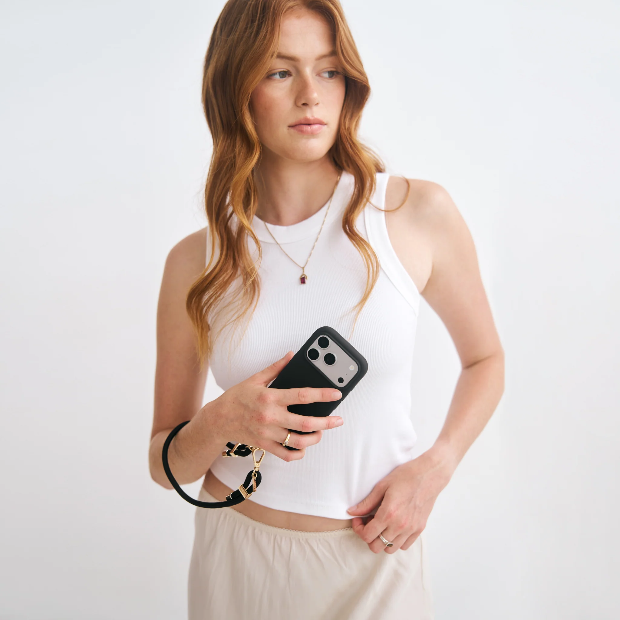 Silicone Black Case + Universal Patch + Mystique Black Wristlet - Image 5
