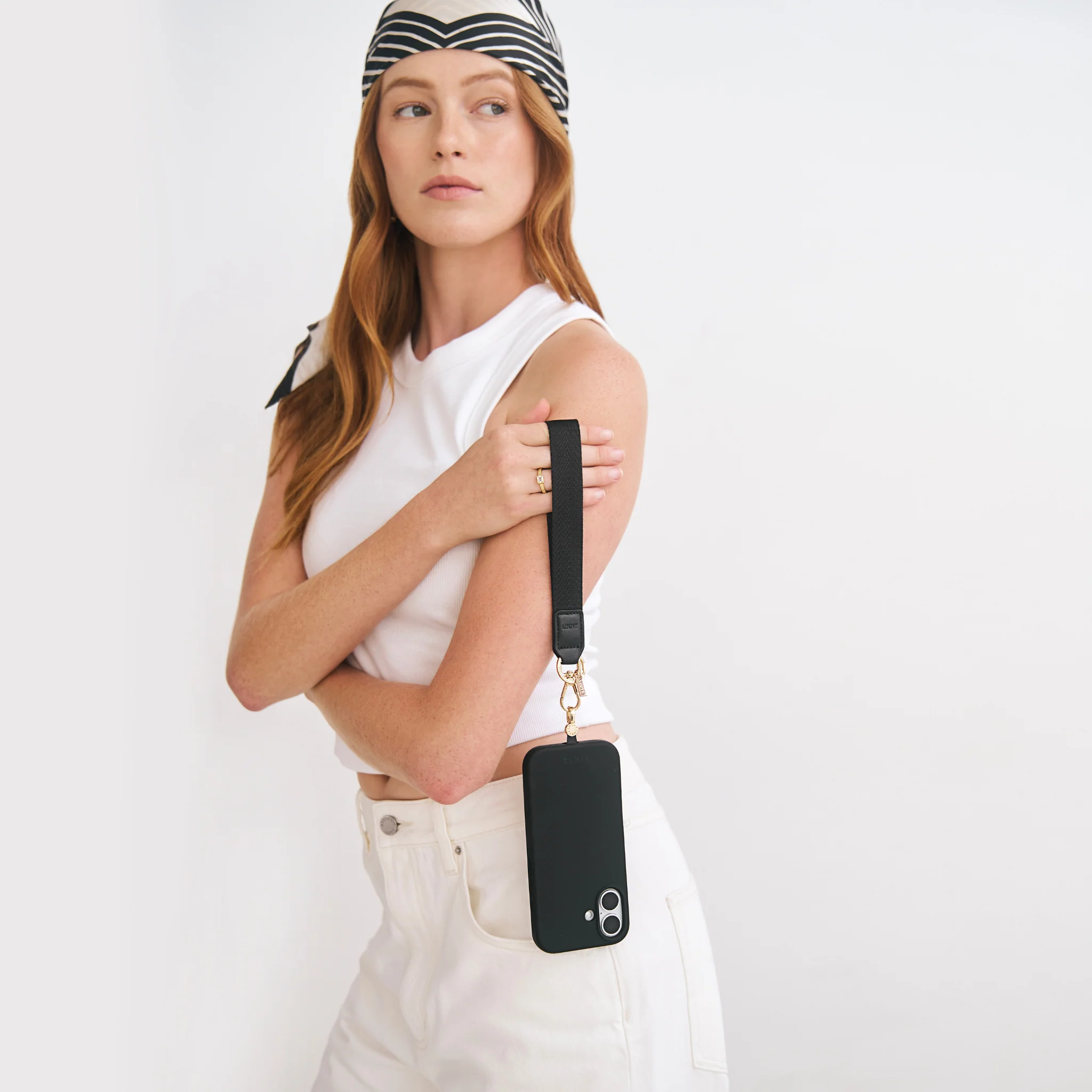 Silicone Black case + Universal Strap + Vera Black Keychain - Image 3